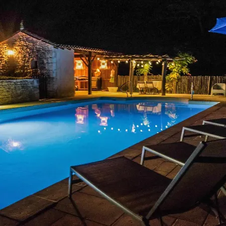 Le Grand Gapard 24 Pers * Issac